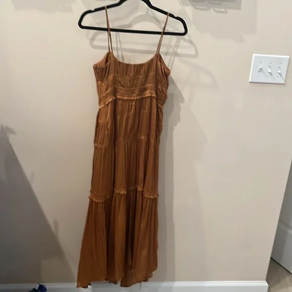 Elegant gold Anthropologie maxi slip dress - Picture 3 of 6